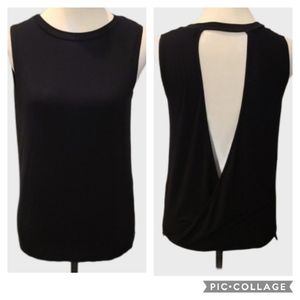 ⬇️ Aritzia Babaton black open cross back top